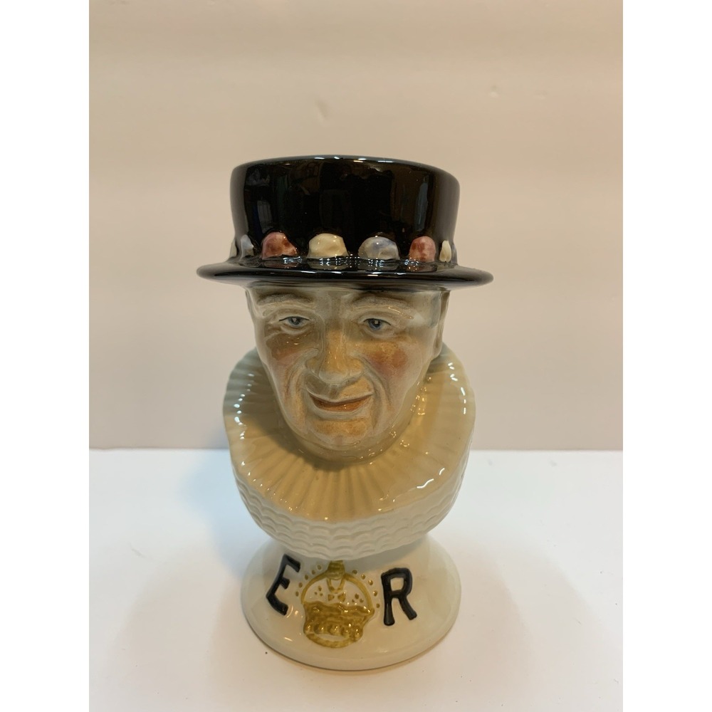 Porcelain YEOMAN OF THE GUARD / Antique English Beefeater Head Figurine- England